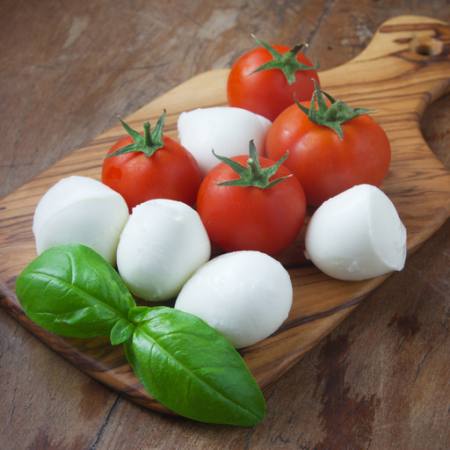voedsel, tomaten, groene, groenten, kaas, witte Unknown1861 - Dreamstime