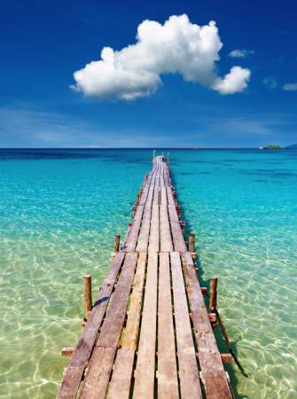 zee, water, wandelen, hout, dek, oceaan, blauw, hemel, cloud Dmitry Pichugin - Dreamstime