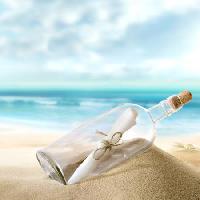 Pixwords Het beeld met fles, zee, zand, papier, oceaan Silvae1 - Dreamstime